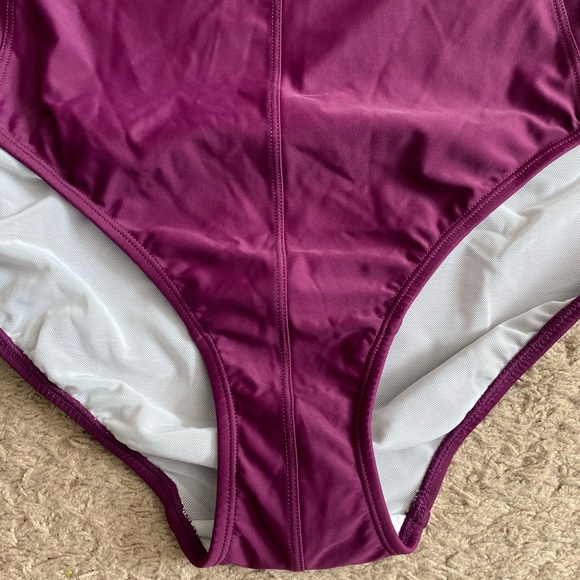 NEW Venus Plum burgundy 1-pc Bathing Swimsuit Plus Size 20 strapped/Strapless - Picture 6 of 16